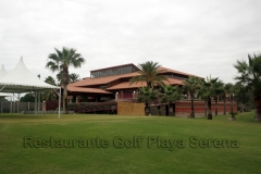 Vista del restaurante desde el jardin