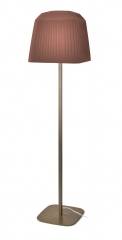 Lampara de pie con estructura de hierro y pantalla de cintas, ribbon marron