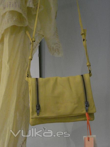 Bandolera piel color Limon de la firma danesa BECKSÖNDERGAARD