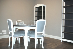 Conjunto estilo francés, decapado en blanco y gris