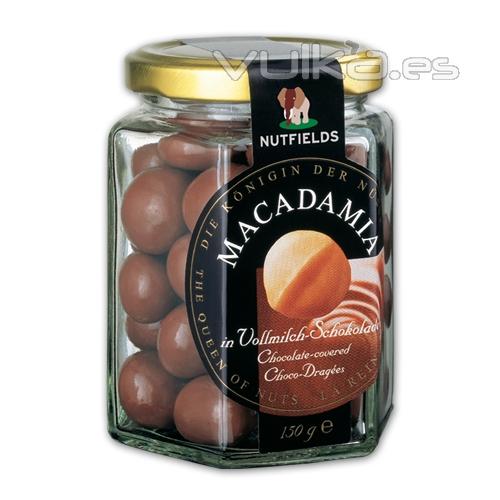 Premium Macadamia en Chocolate con Leche.