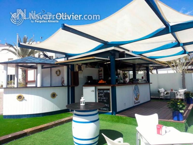 Chiringuito modular desmontable en madera tratada. Puerto deportivo de Garrucha, Almera. www.navarr