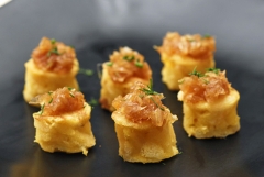 Timbales de patata con cebolla confitada