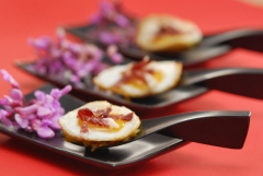 Cucharitas de huevitos de codorniz con iberico