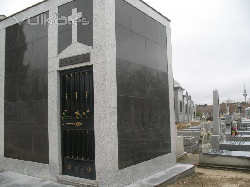 panten en cementerio de Nuestra Seora de la Almudena - Madrid