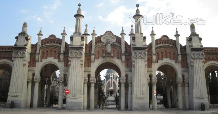 cementerio la almudena madrid - entrada principal