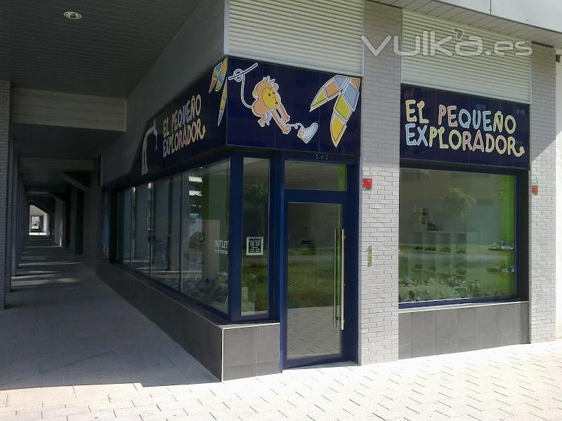 Zapatería infantil de Vitoria El Pequeño Explorador.