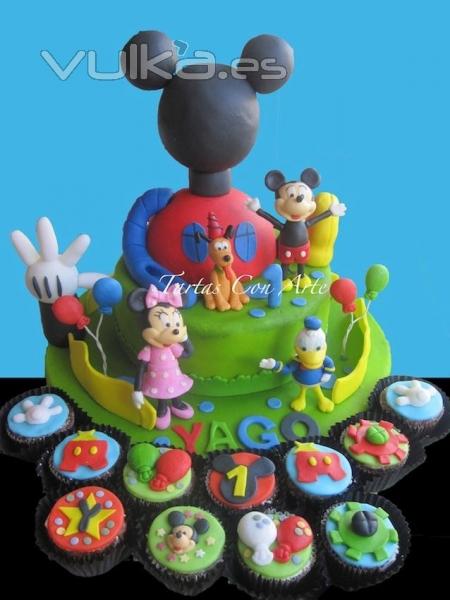 www.tartasconarte.com Tarta Casa de Mickey Mouse todo modelado con fondant