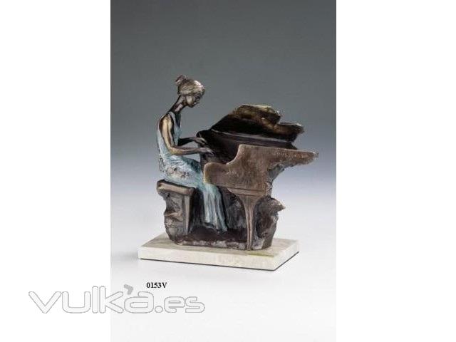 Figura Piano Verde, con acabos en bronce. LLus Jord.