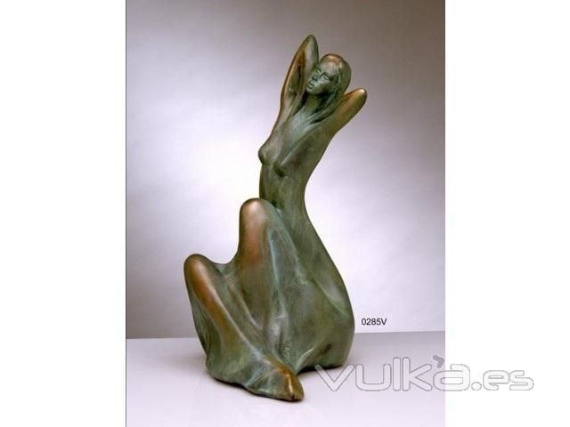 Figura Ceres, con acabos en bronce. LLus Jord.