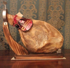 Jamon gran reserva minimo 18 meses de curacion 54,95 euros pieza de 6 a 6,5 kg