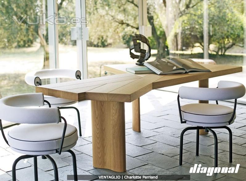 Muebles de hogar en Diagonal. Mobiliario integral de saln, dormitorio, cocina, bao, exterior.