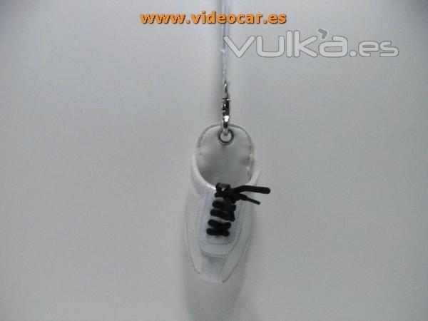 FUNDA_COLGAR_BOLSO_MOVIL_FONEXION_ZAPATILLA.jpg