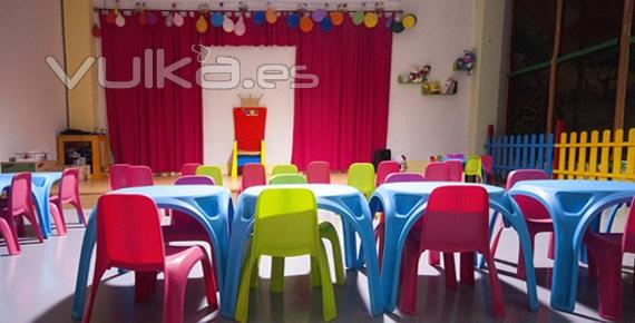 La Cit des Enfants - Zona de meriendas y escenario