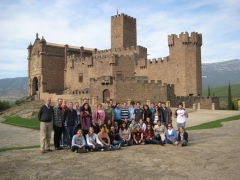 Slu madrid students visit xavier castle.