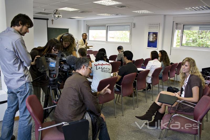 SLU Madrid students interviews with Spanish television station about Professor Mutlak Rodham.