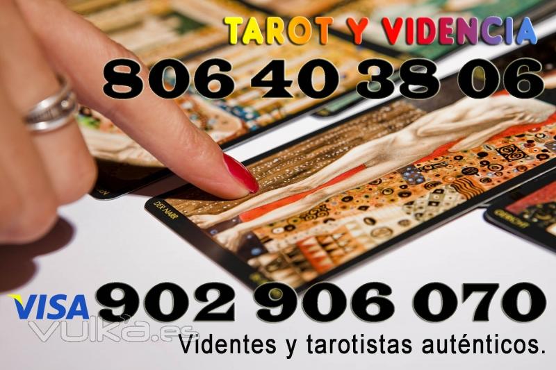 Tarologos y tarotistas con capacidad de videncia