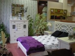 Exposicin: dormitorio daliha estilo contemporaneo en madera noble y lacado blanco roto.