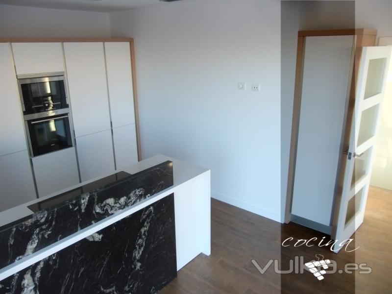 Imagen de la cocina realizada en proyecto de construccin de vivienda en Albal - Valencia