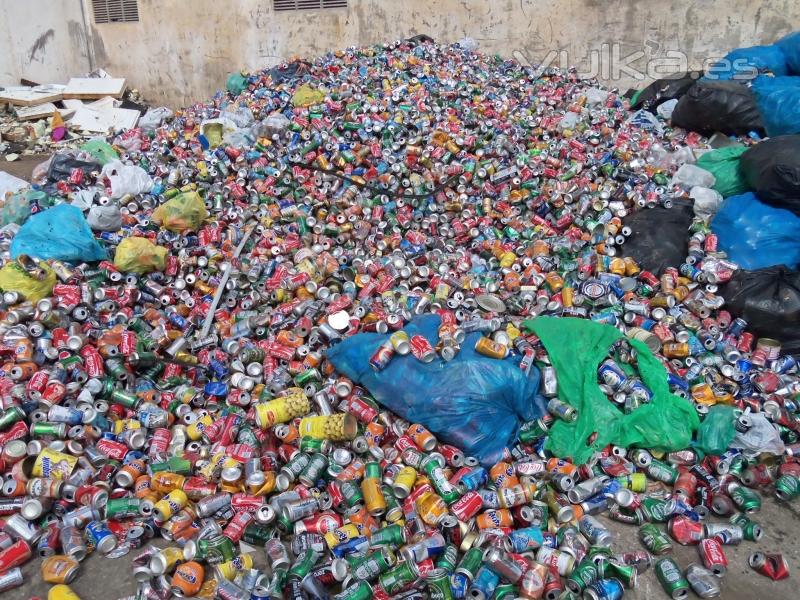 COMPRAMOS BOTES Y LATAS DE REFRESCOS