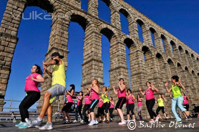 ZUMBA en Segovia. Master class a los pies Acueducto 23062013