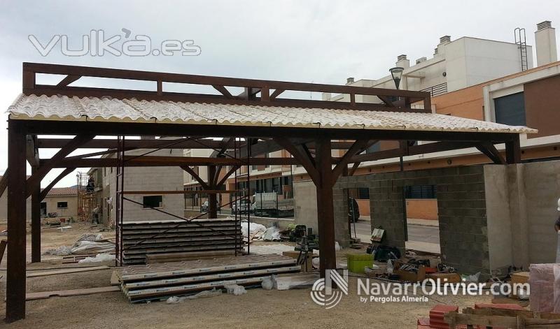 construccin de estructura de madera a 2 aguas. Valencia. www.navarrolivier.com