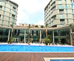 Piscina hotel agora spa & resort en pescola