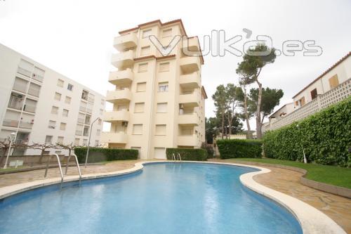 Apartamentos en alquiler con piscinas.