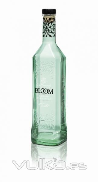 Crear una ginebra tan delicada y floral en sus aromas y en sus notas como BLOOM supone una imaginaci
