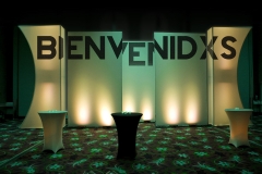 Diseño y producción de eventos, escenografía, audiovisuales y campañas.