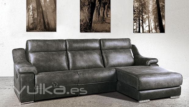 Sofa con cheslong de piel