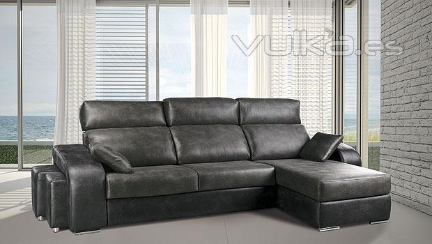 Moderno sof de piel en color gris