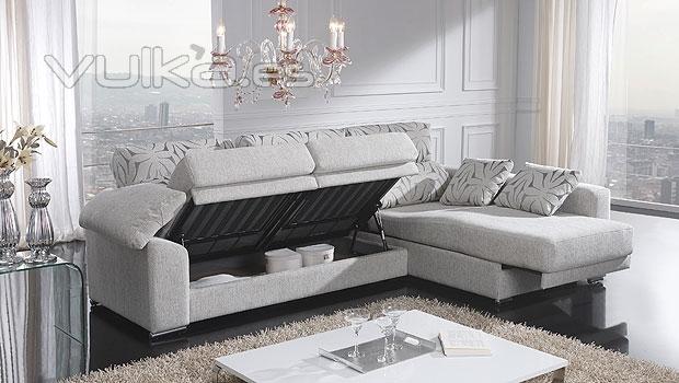 Cómodo sofá reclinable 