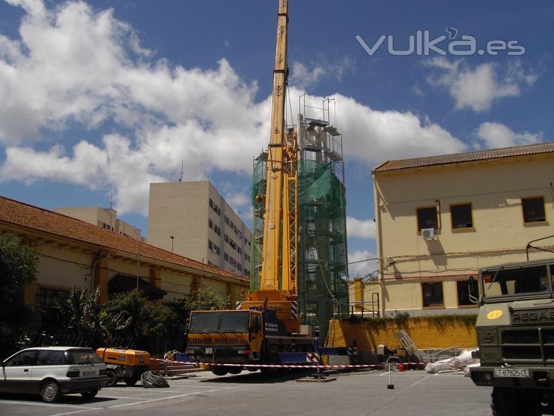 Demoliciones para el M de Defensa (RACA-30 en Ceuta)