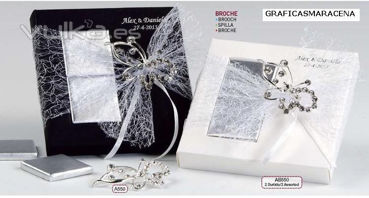 Elegante regalo de boda con chocolate - graficasmaracena.com