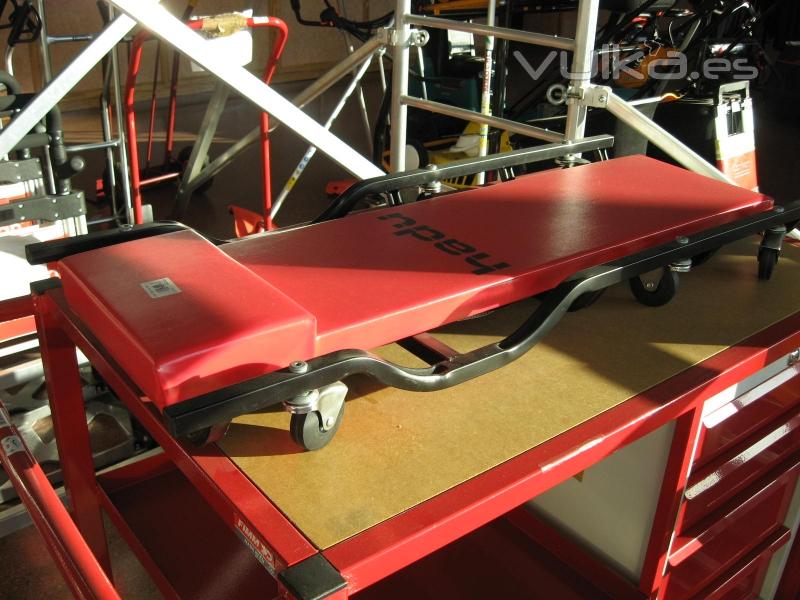 Plataforma con ruedas para mecnico de taller
