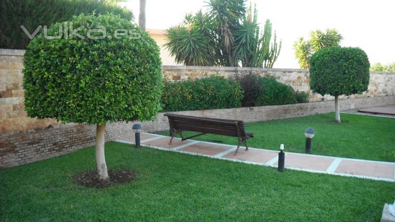 Jardinera Mantenimiento Sevilla