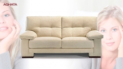 Clasico sofa de 2 plazas en color beige