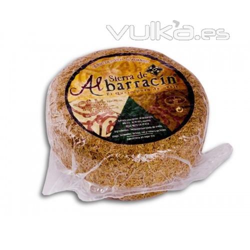 Queso de oveja al romero 12.70 euros la pieza de 0.700 kg