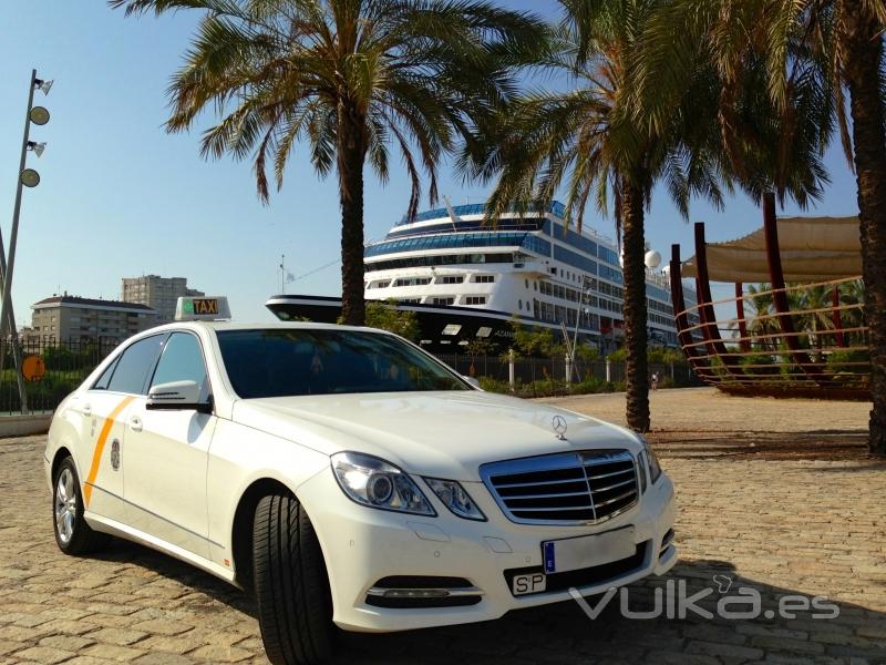 Su Taxi Mercedes en Sevilla