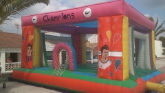 Campo de futbol hinchable