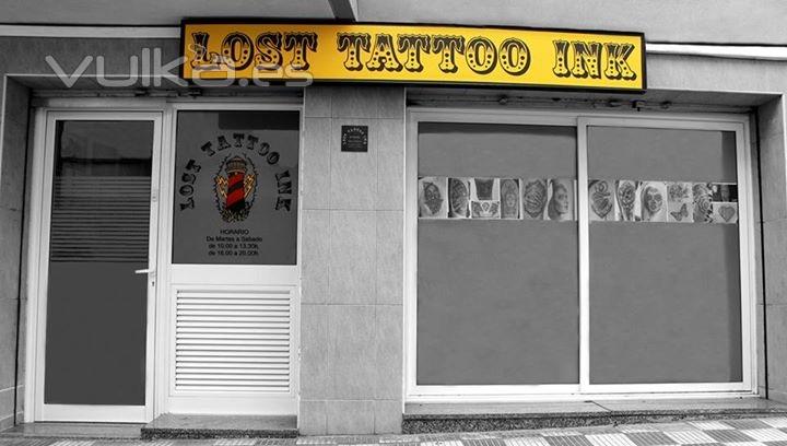 Entrada al estudio de tatuajes Lost Tatoo Ink