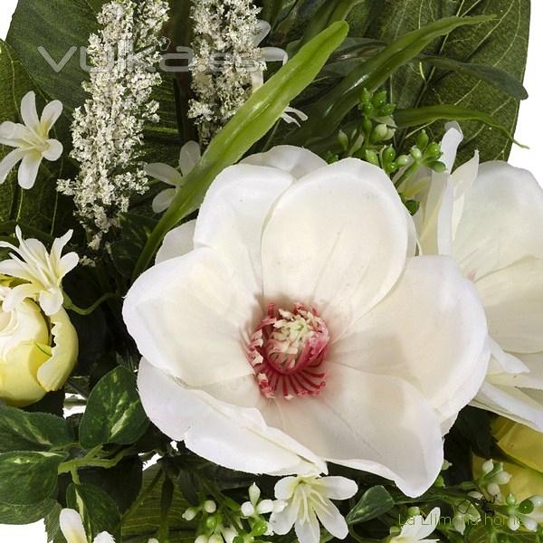 Ramo artificial flores magnolias crema con hojas 52 1 - La Llimona home