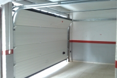 PUERTA SECCIONAL.