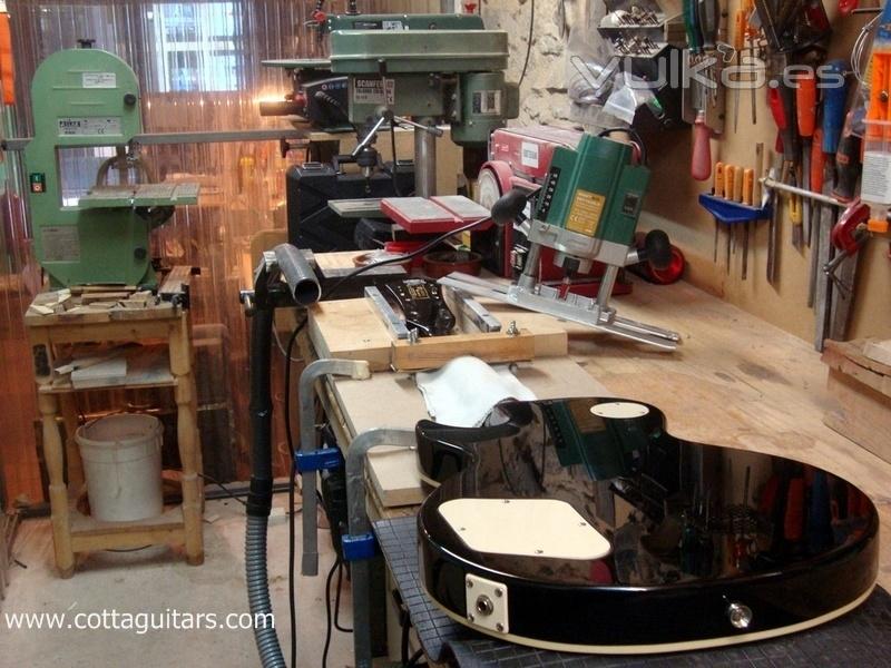 Cotta Guitars Taller Luthier Vitoria