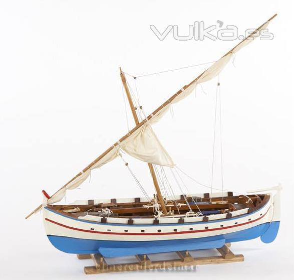 Maqueta de barca de pesca palangrera llaud vela latina