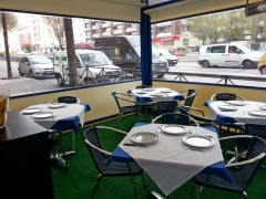 Toldos cortavientos para cerramientos ideales en el sector de hostelería
