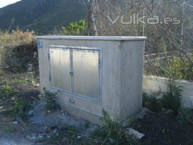 Arqueta para colector de riego de 2 metros con puerta de acero  galvanizado