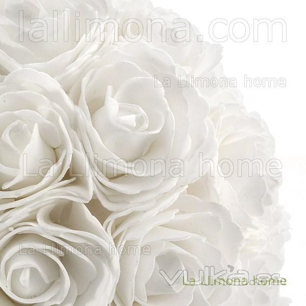 Flores artificiales. Bola flores rosas artificiales blancas 23 1 - La Llimona home