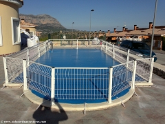 Toldo piscina con valla